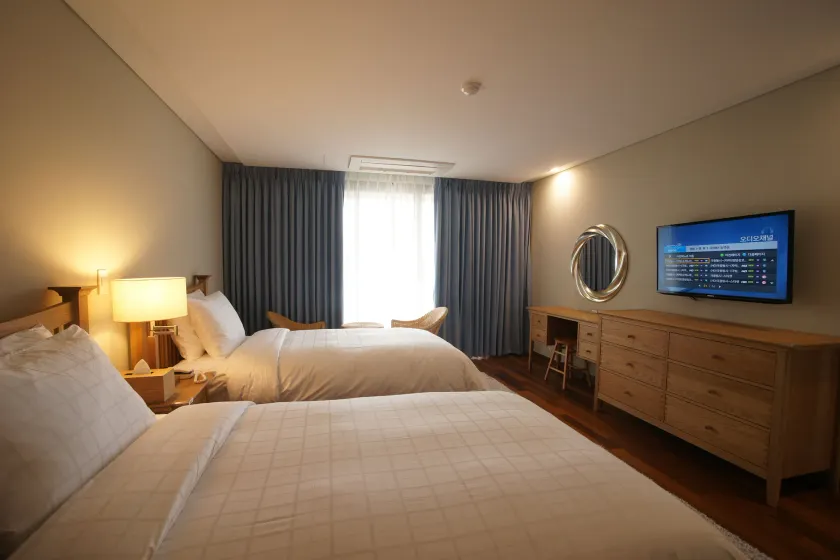 IlleInn Hotel - Image 1