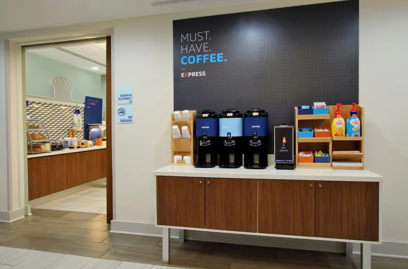 Holiday Inn Express Hotel & Suites Chatham South by IHG - Image 1