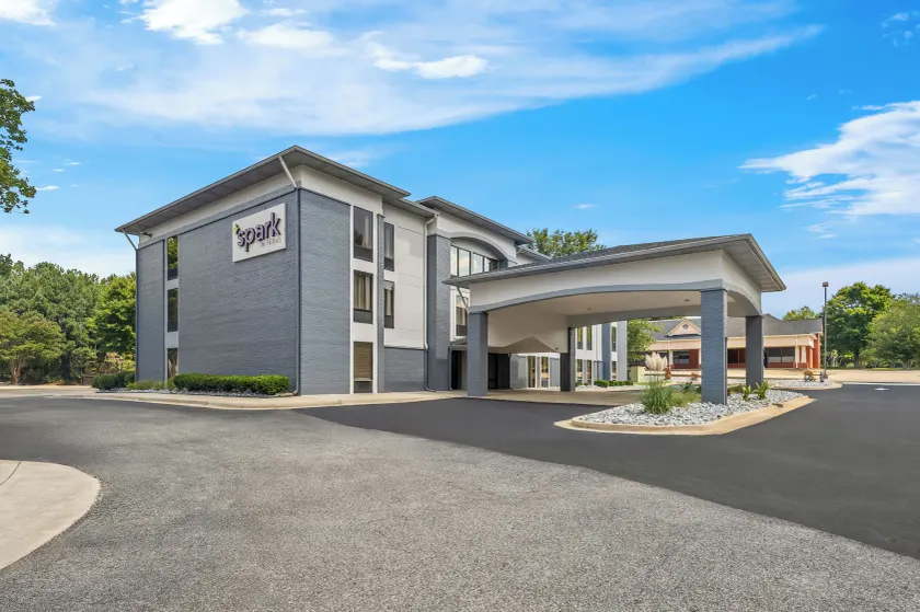 Alpharetta Inn - Image 1