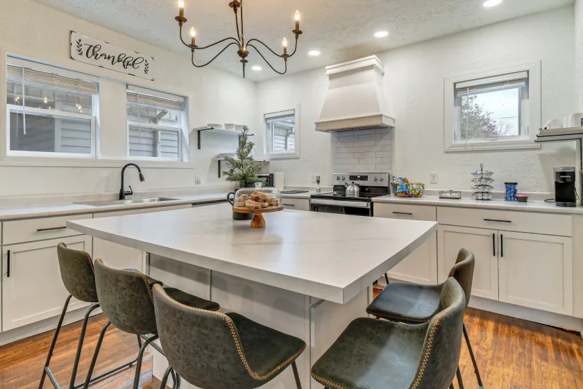 Walk to Marshall University: Home w/ Private Yard! - Image 1
