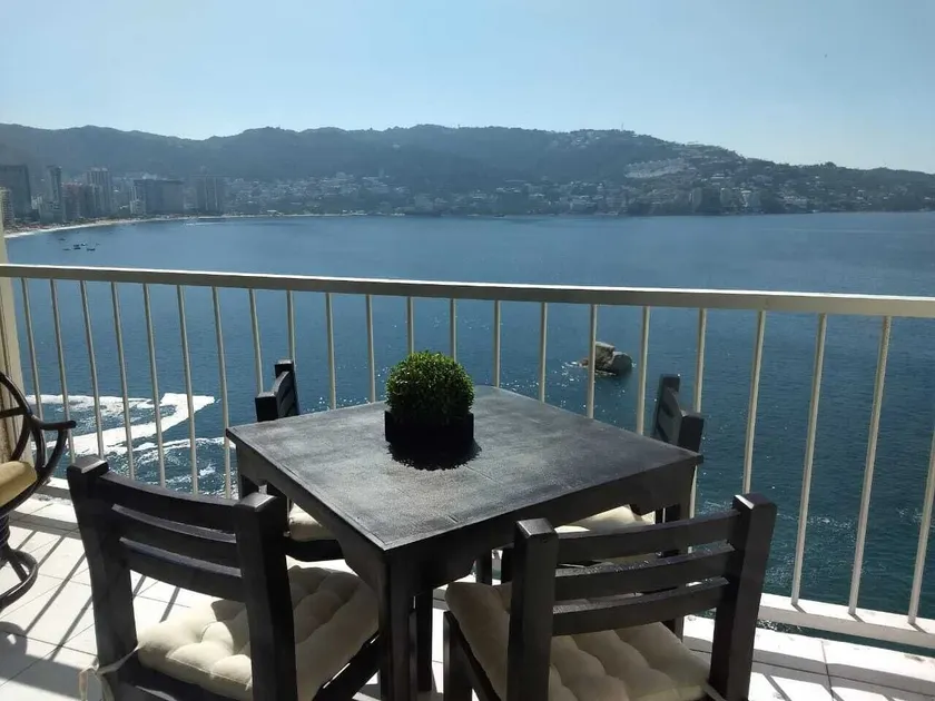 Select Suite Acapulco Twin Towers - Image 1