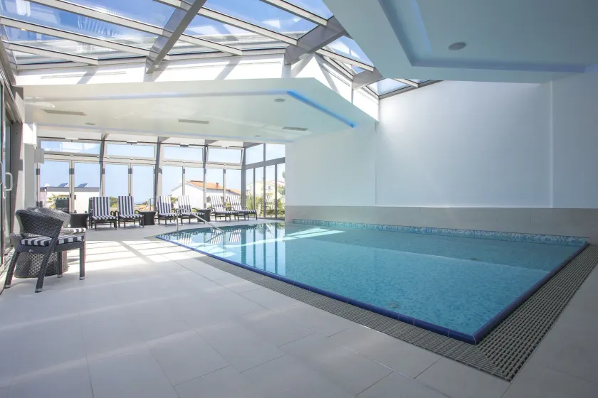 Adrion Aparthotel - Image 1