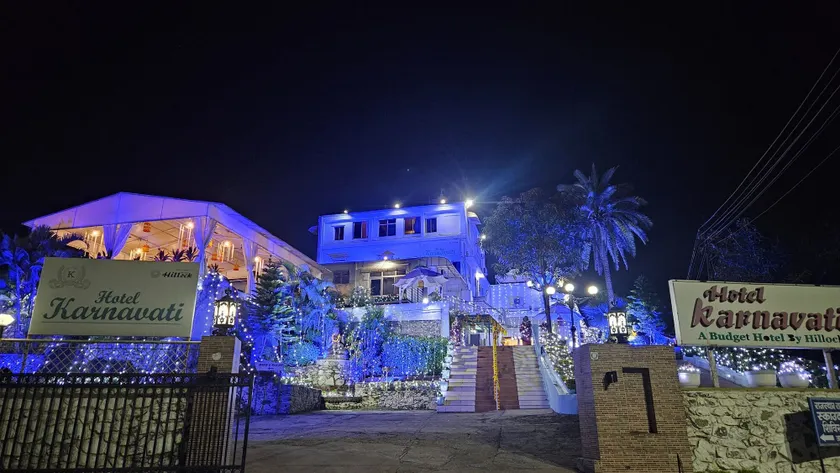 Hotel Karnavati - Image 1