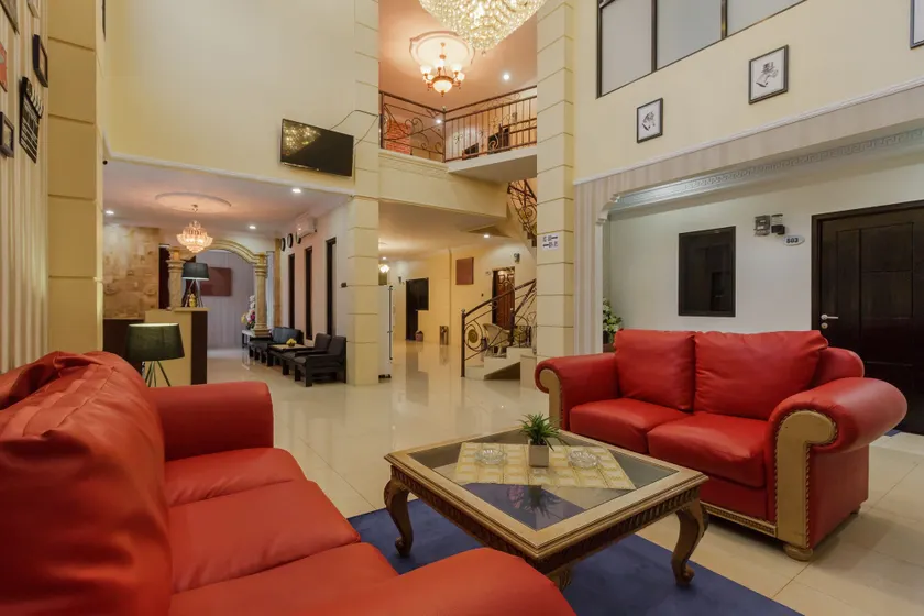 RedDoorz Plus near Pantai Malalayang Manado - Image 1