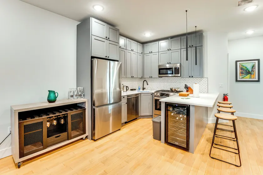 8 Mi to Metlife Stadium: Urban Jersey Retreat - Interior