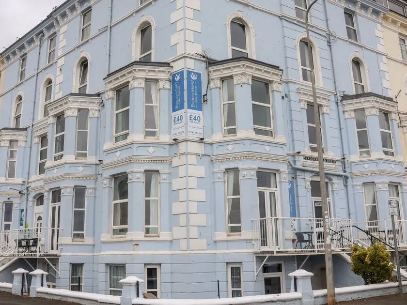 Oceana Holiday Apartments - Image 1