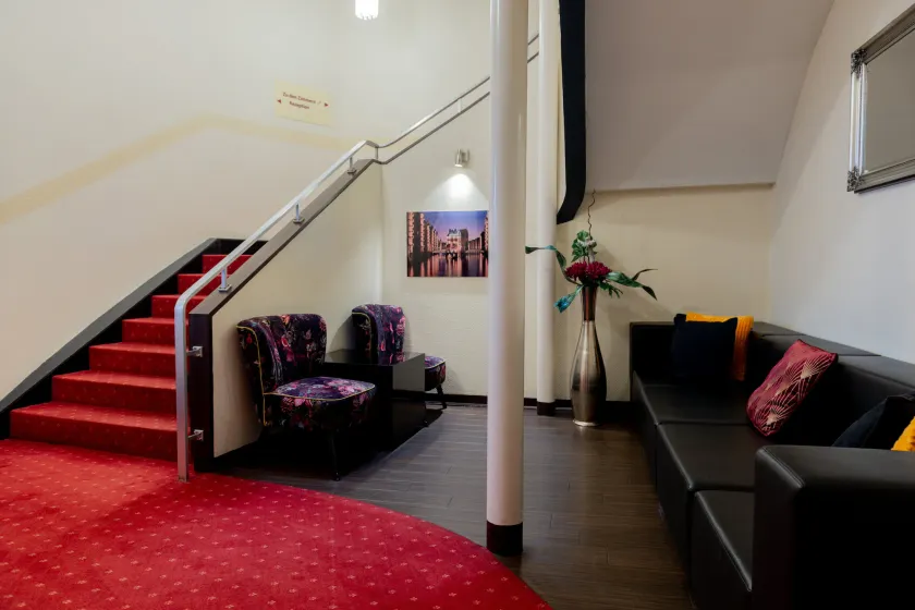 Garner Hotel Hamburg - Graf Moltke by IHG - Reception