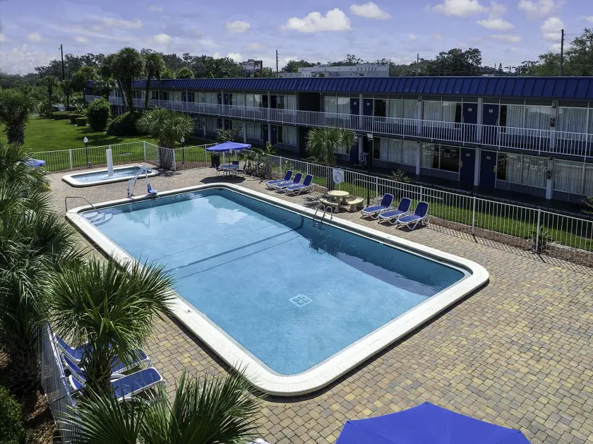 Days Inn by Wyndham Orlando Downtown - Image 1