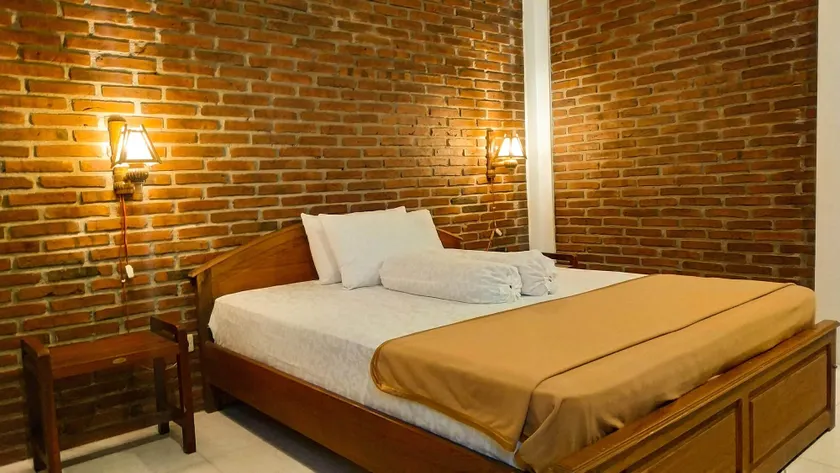 Genthong Homestay - Image 1
