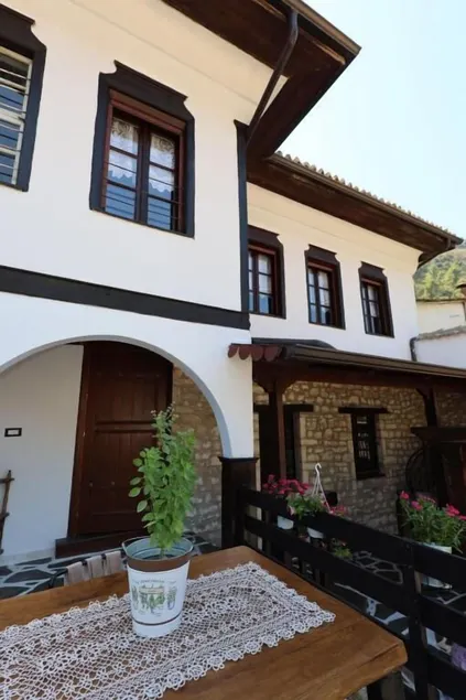Ador Boutique Hotel - Image 1