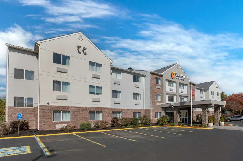 Comfort Inn & Suites Zanesville City Center - Image 1