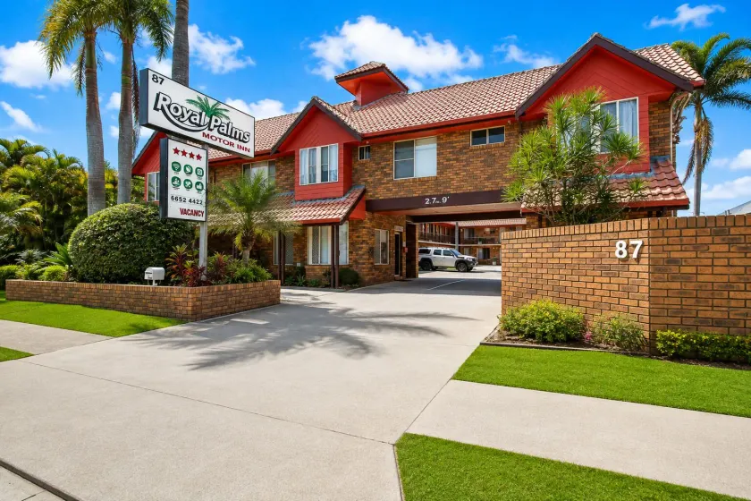 Royal Palms Motor Inn - Image 1