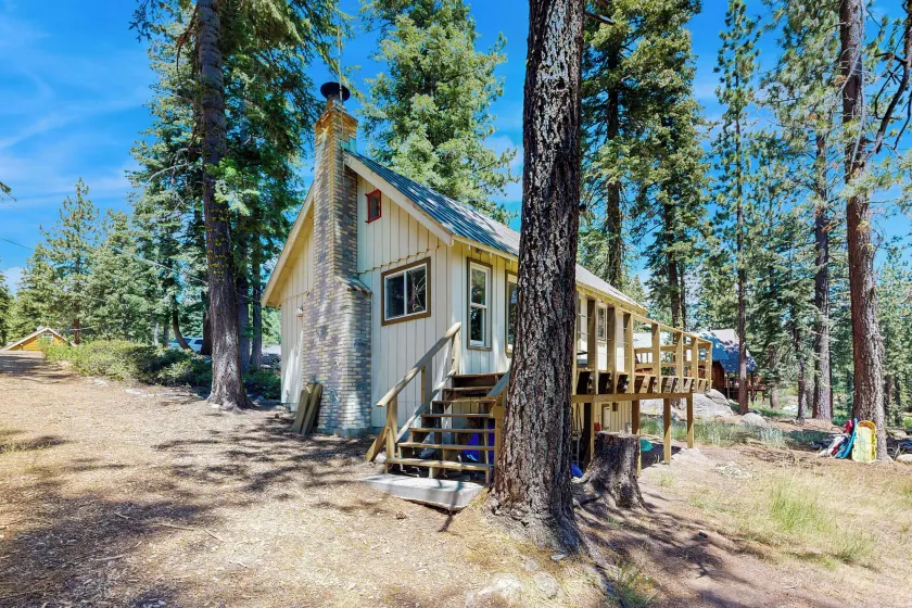 Peaceful & Charming Rustic Cabin - Image 1
