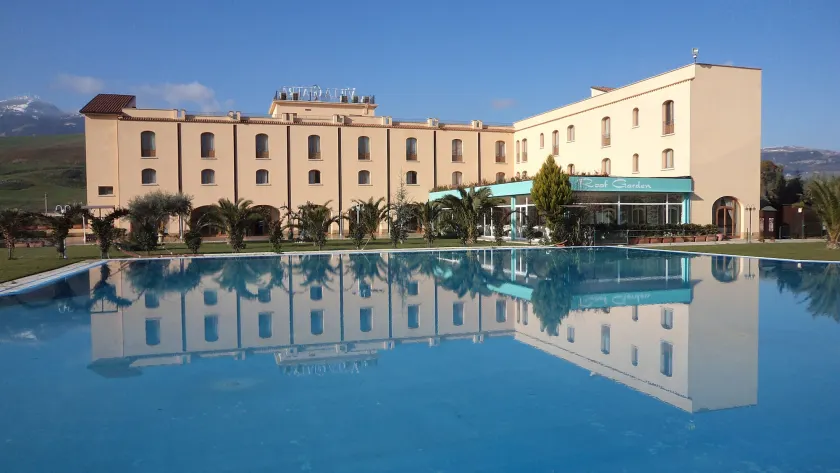 Hotel Villa Giatra - Image 1