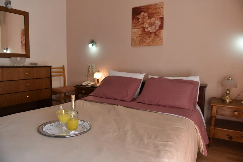 40 Platania Hotel - Image 1