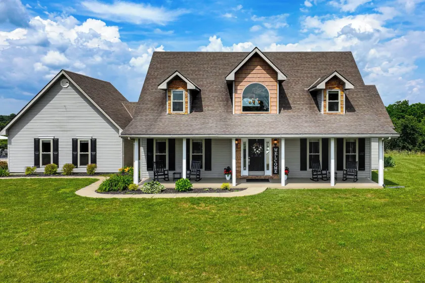 Great for Groups! Corinth Gem w/ Game Room & Pool - Image 1