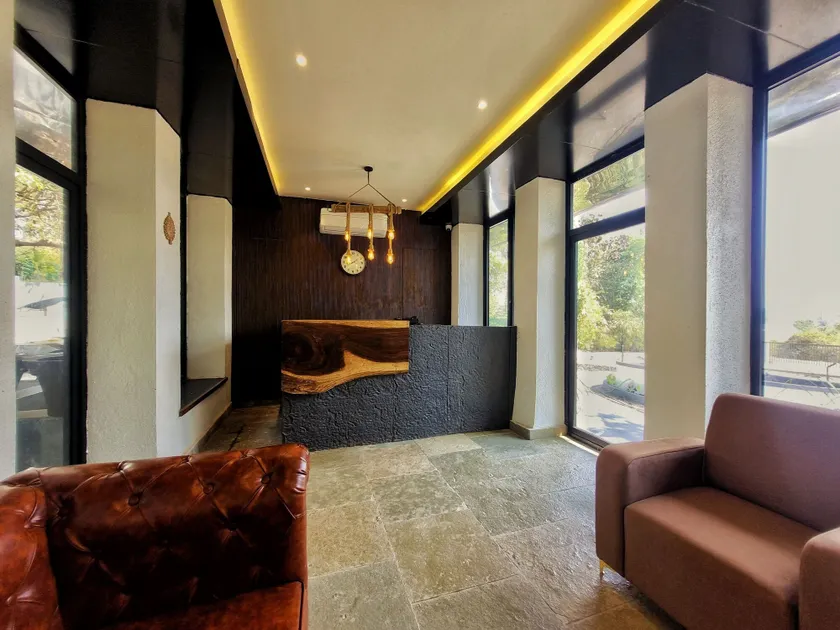 Birds Nest Resort - Thane - Hall