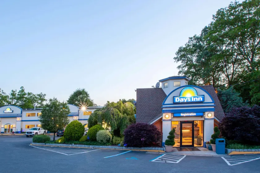 Days Inn by Wyndham Nanuet / Spring Valley - Image 1