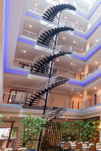 Marlin Hotel - Image 1