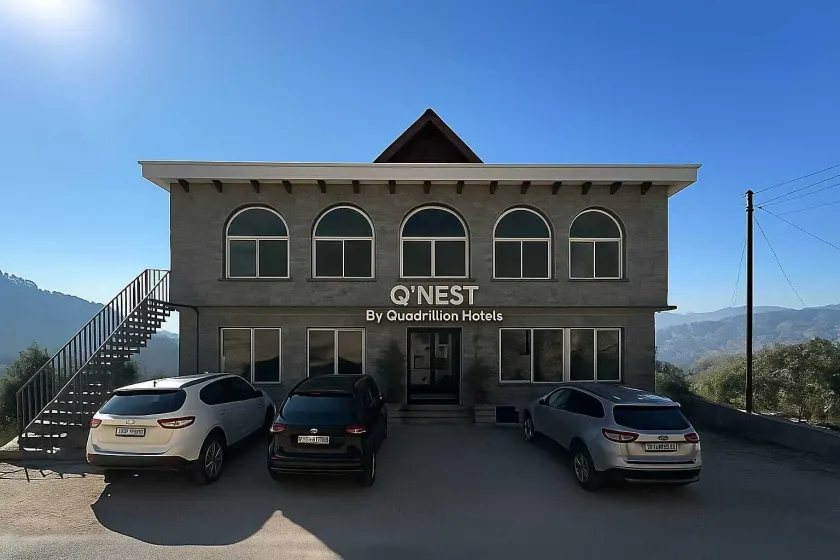 Q' Nest Hotel Cloud End Lansdowne - Image 1