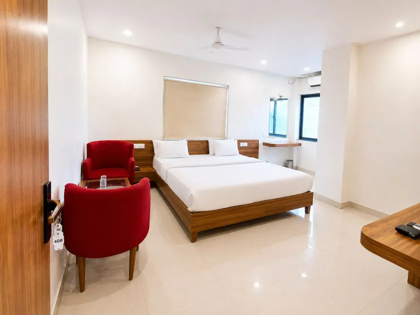 Hotel The Amrit - Image 1