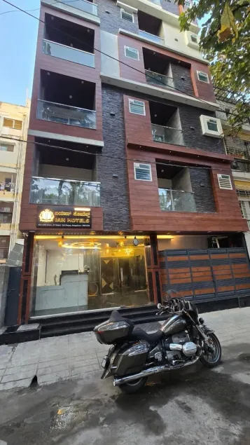 IAN Hotels - Image 1