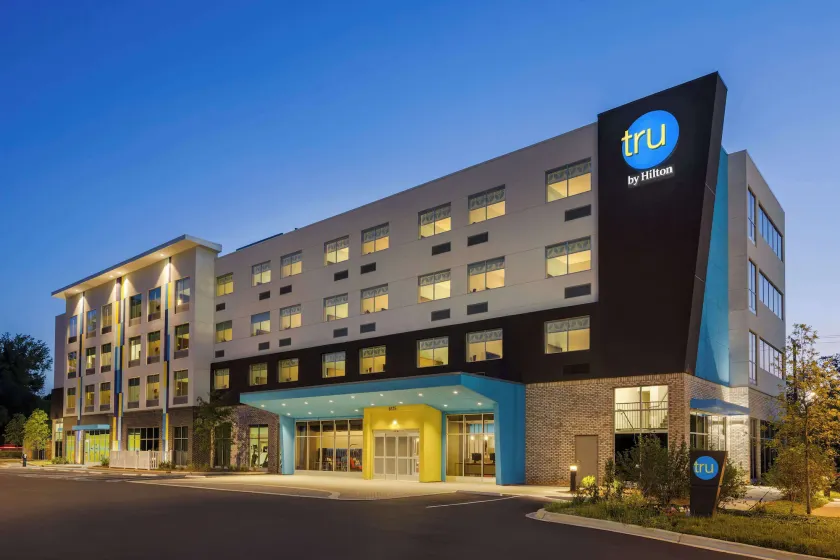Tru By Hilton Charlotte Tyvola I-77 - Image 1