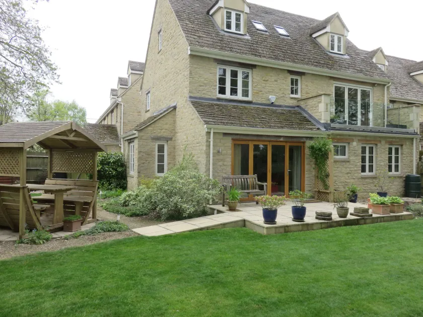 5 Burford Mews - Image 1