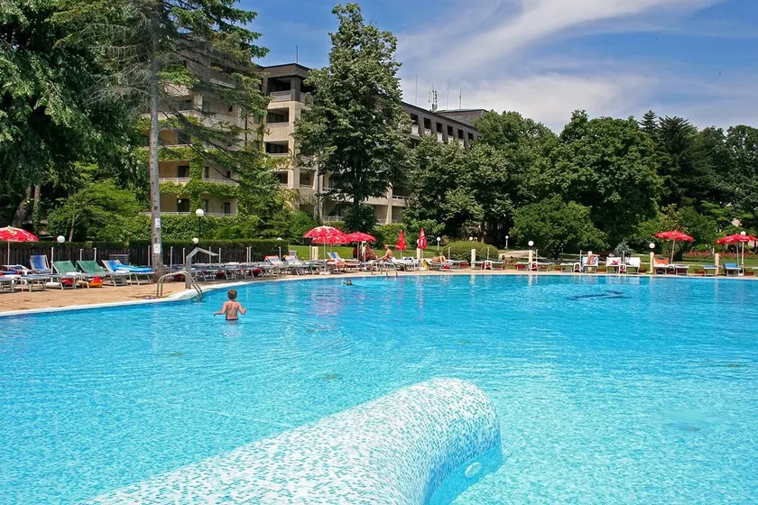 HVD Lotos Hotel - All Inclusive à-la-carte, Private Beach & Free Parking - Image 1