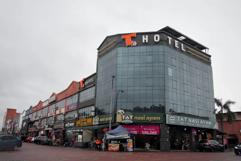 T Hotel Jalan Sultanah - Image 1