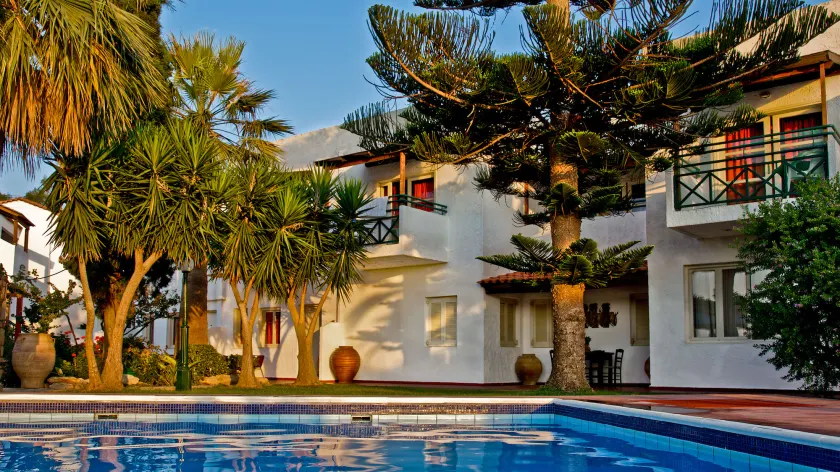 Classic Apartments - Image 1