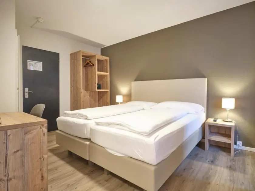 Hotel Astoria - Image 1