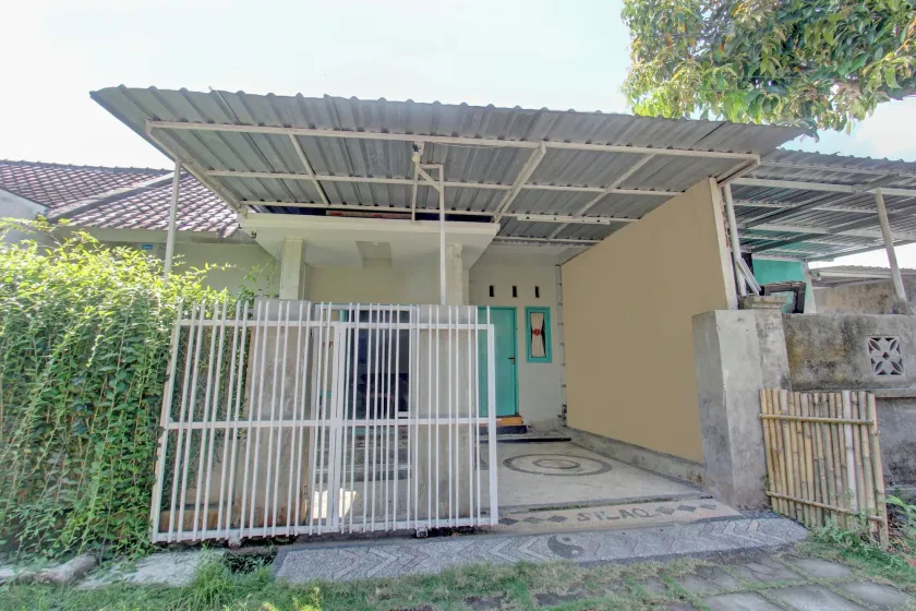 OYO 92825 Kamar Lombok - Image 1