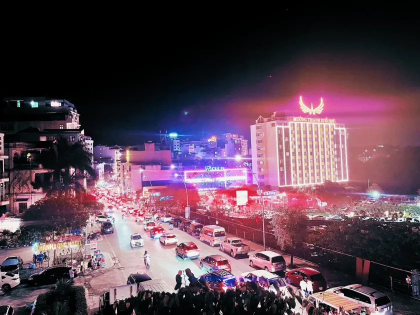 Linh Dan Hotel - Image 1
