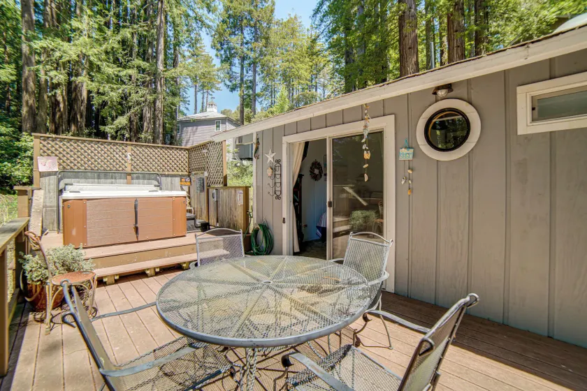 Walk to Beach! Home w/ Sunroom in Anchor Bay - Image 1