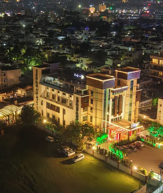 Hotel Saffron Leaf - Image 1