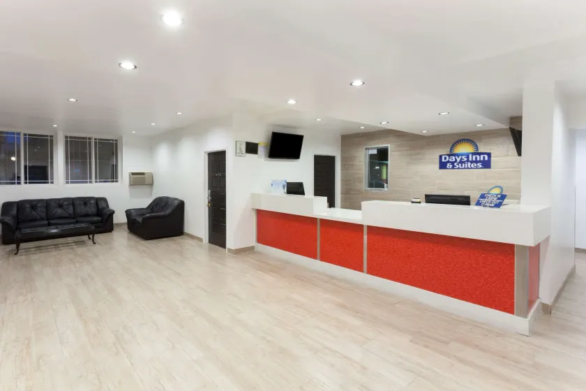 Days Inn by Wyndham Mission Valley-SDSU - Image 1