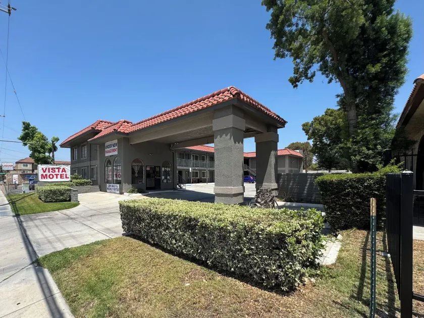 Vista Motel - Riverside - Image 1