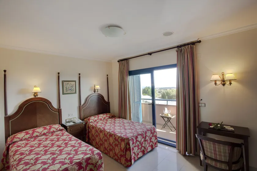 Hotel Golf Campoamor Orihuela - Image 1