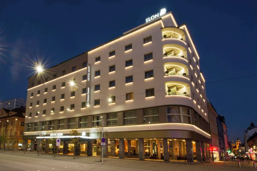 Best Western Premier Hotel Slon - Image 1