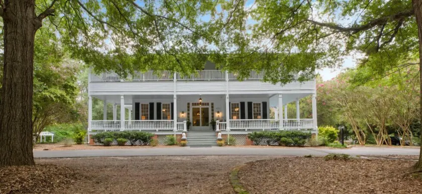 Liberty Hall Bed and Breakfast - Image 1