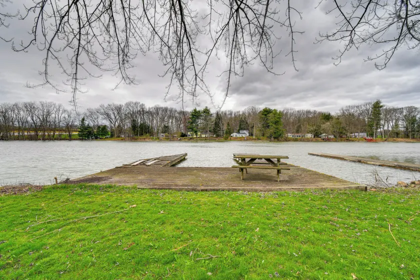 Riverfront Baldwinsville Apartment w/ Shared Deck! - Image 1