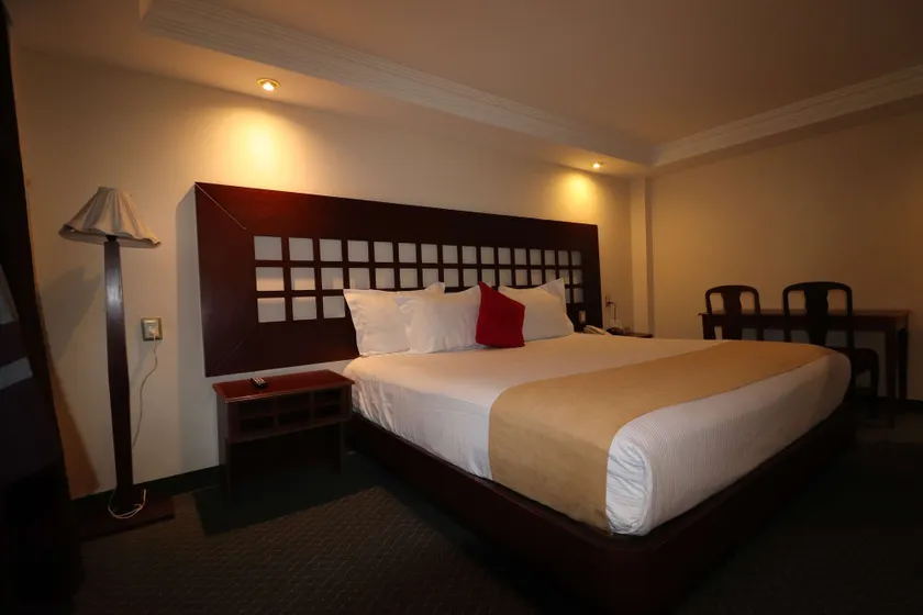Best Western Toluca - Image 1