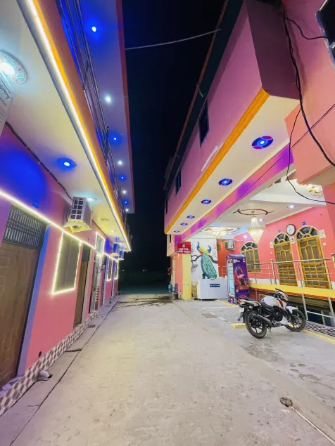 Hotel Sahu Rooms  Ayodhya - Image 1