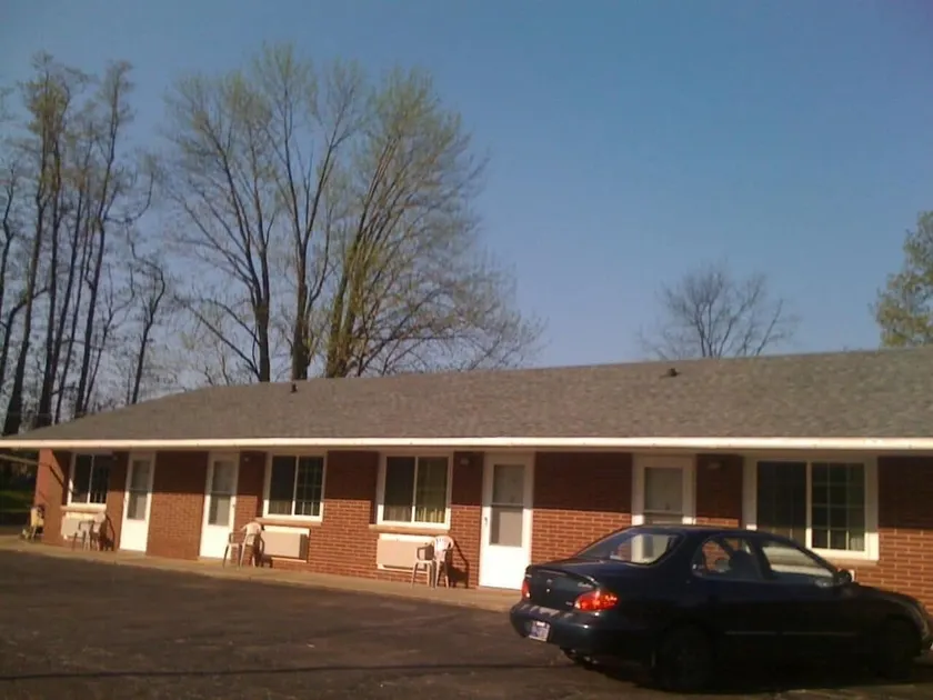Cool Springs Inn - Image 1