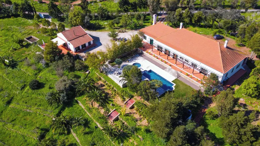 Hotel & Clubhouse - Lugar Minas da Caveira - Image 1