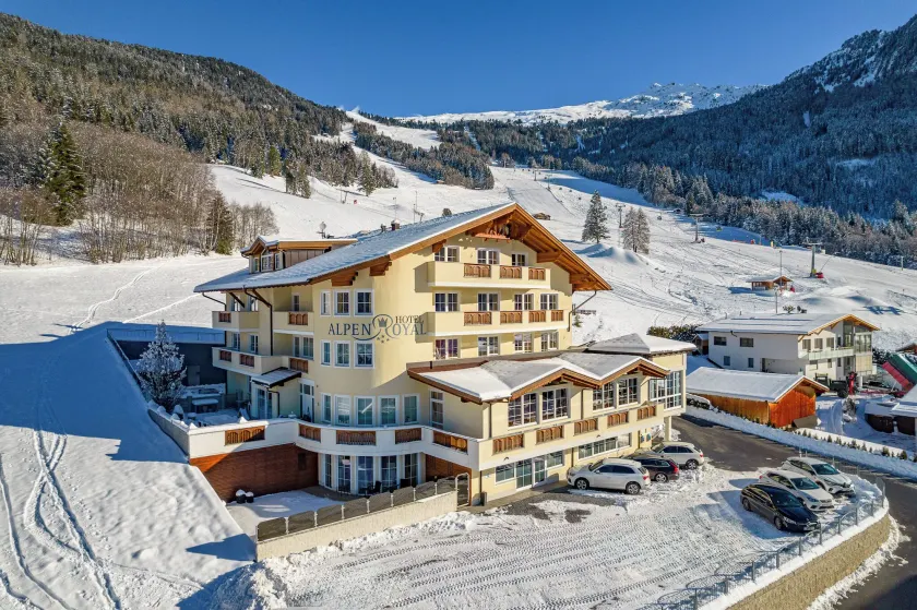 Hotel Alpen Royal Jerzens - Image 1
