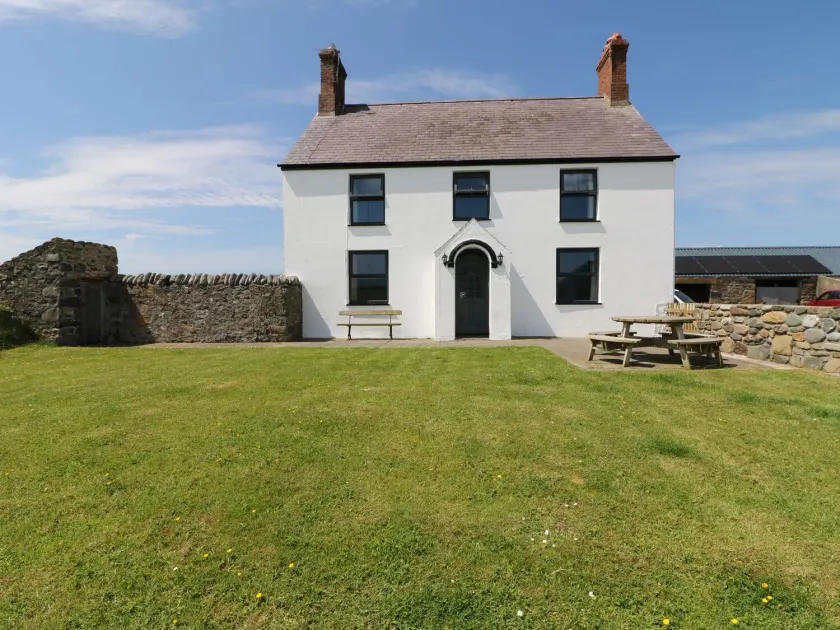 Trefollwyn Mawr - Image 1