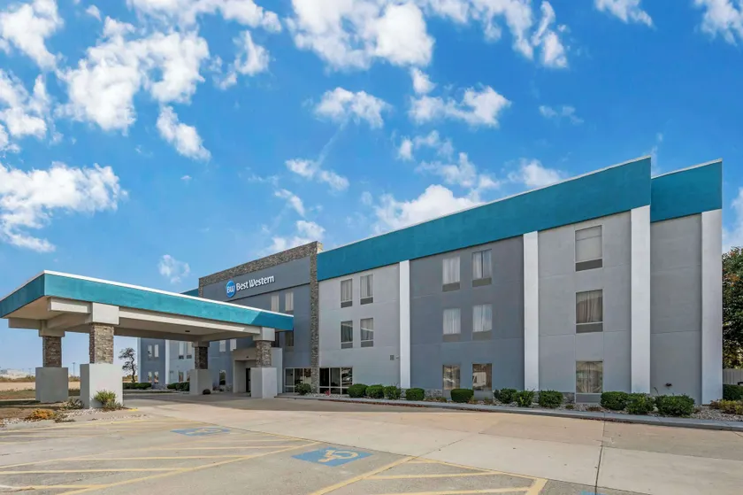 Best Western Heartland Inn - Image 1