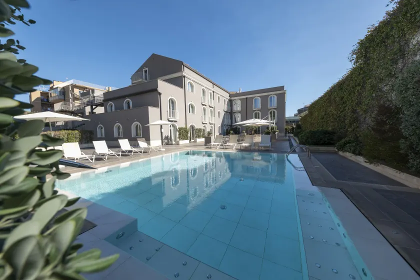 Airone City Hotel - Image 1